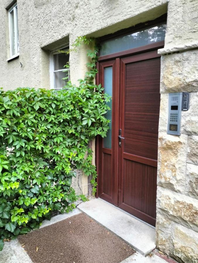 Crisan City-center Apartment *